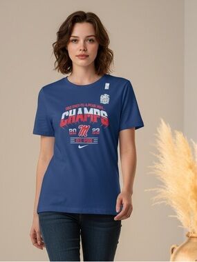 NWT NIKE Unisex Blue Short Sleeve 2023 Peach Bowl NCAA Ole Miss Univ - Size S